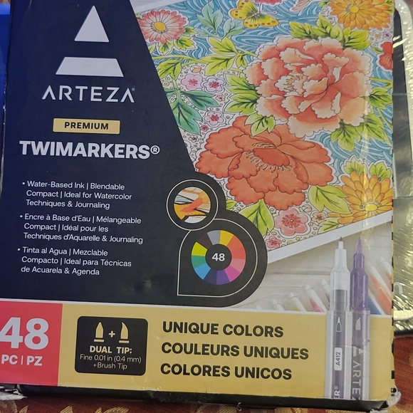 Color Pens Lot - Picture 7 of 8